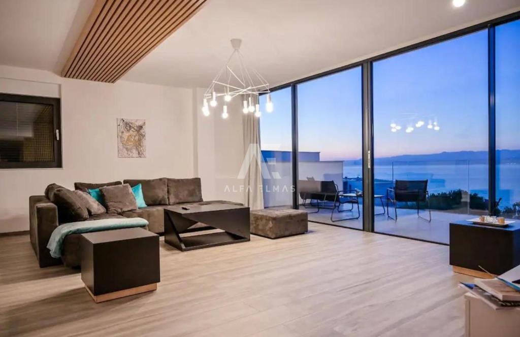 Malinska, luksuzni penthouse s panoramskim pogledom na morje! ID 19