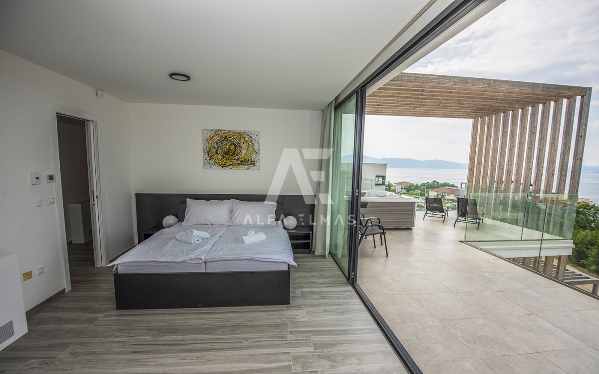 Malinska, luksuzni penthouse s panoramskim pogledom na morje! ID 19