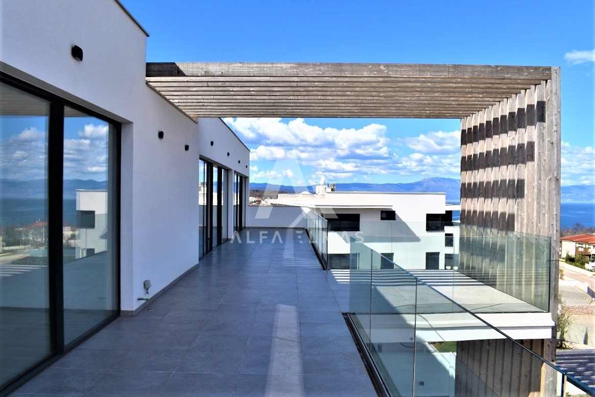 Malinska, luksuzni penthouse s panoramskim pogledom na morje! ID 19