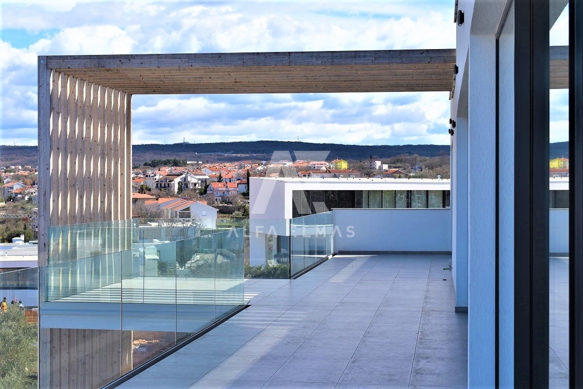 Malinska, luksuzni penthouse s panoramskim pogledom na morje! ID 19
