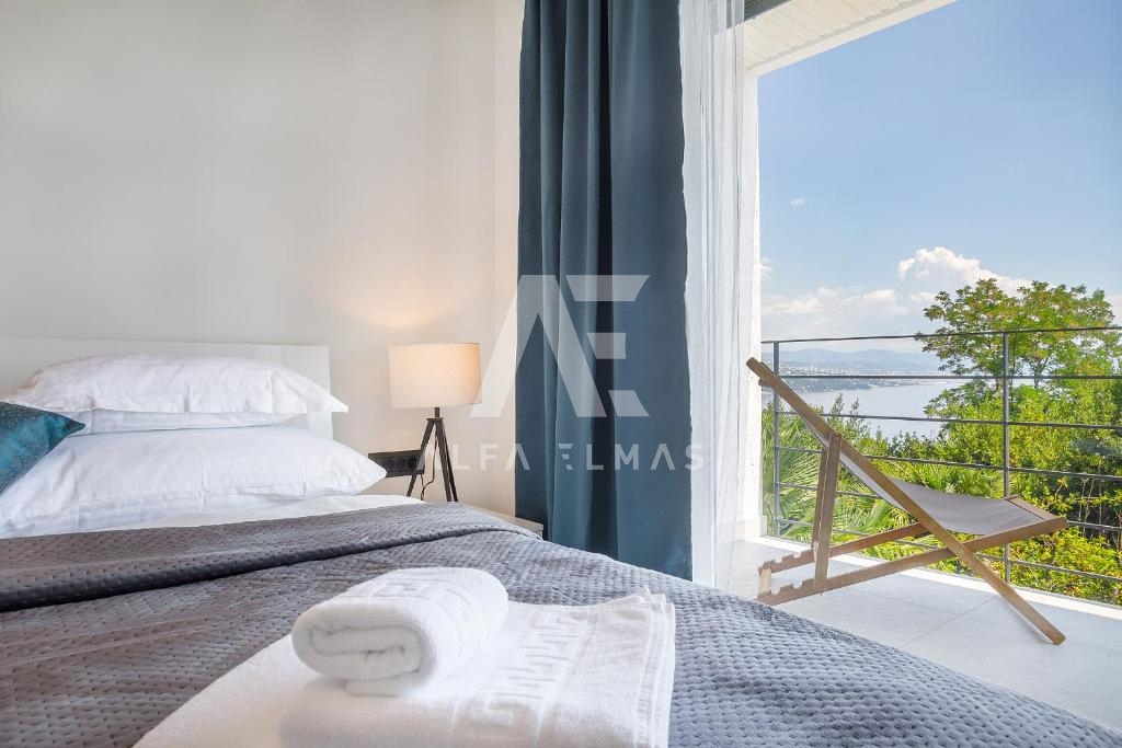 Opatija, luksuzna vila z bazenom in pogledom na morje!! ID 217