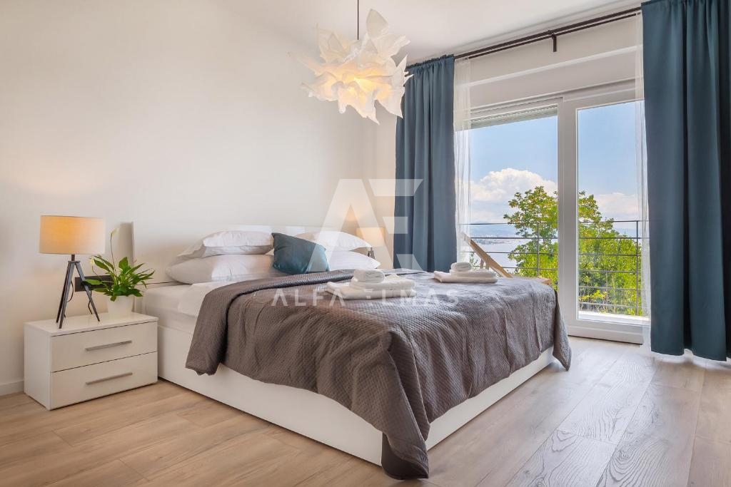 Opatija, luksuzna vila z bazenom in pogledom na morje!! ID 217