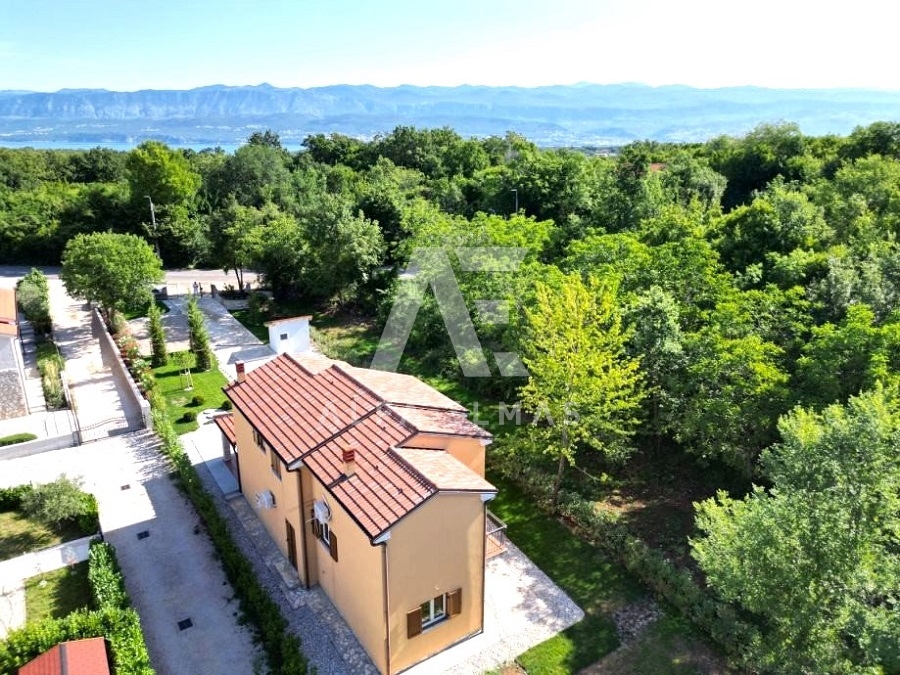 Dobrinj, okolica, samostojna hiša z bazenom na mirni lokaciji!! ID 468