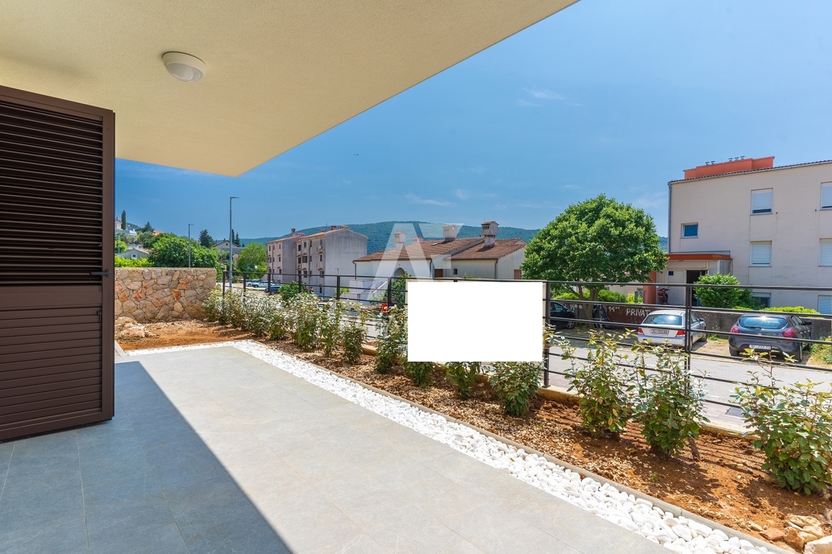 Cres, novogradnja, trisobno luksuzno stanovanje v bližini vseh potrebščin!! ID 481