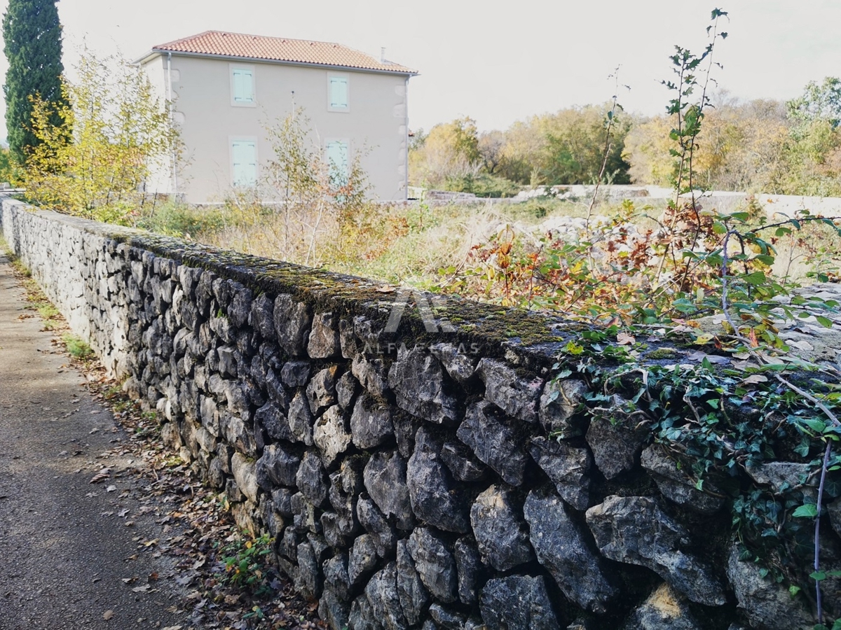 Dobrinj, okolica, zazidljivo zemljišče pravilne oblike na mirni lokaciji!! ID 491