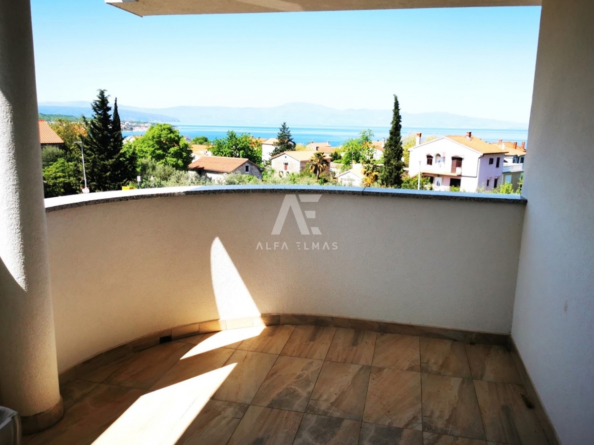 Prodaja apartmaja s pogledom na morje, površine 86 m2 v Malinski - ID 543