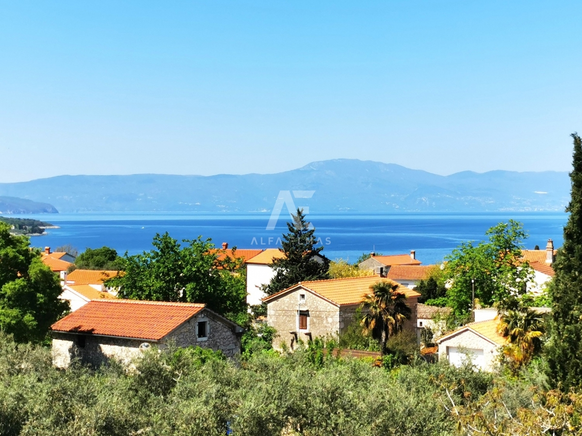Prodaja apartmaja s pogledom na morje, površine 86 m2 v Malinski - ID 543