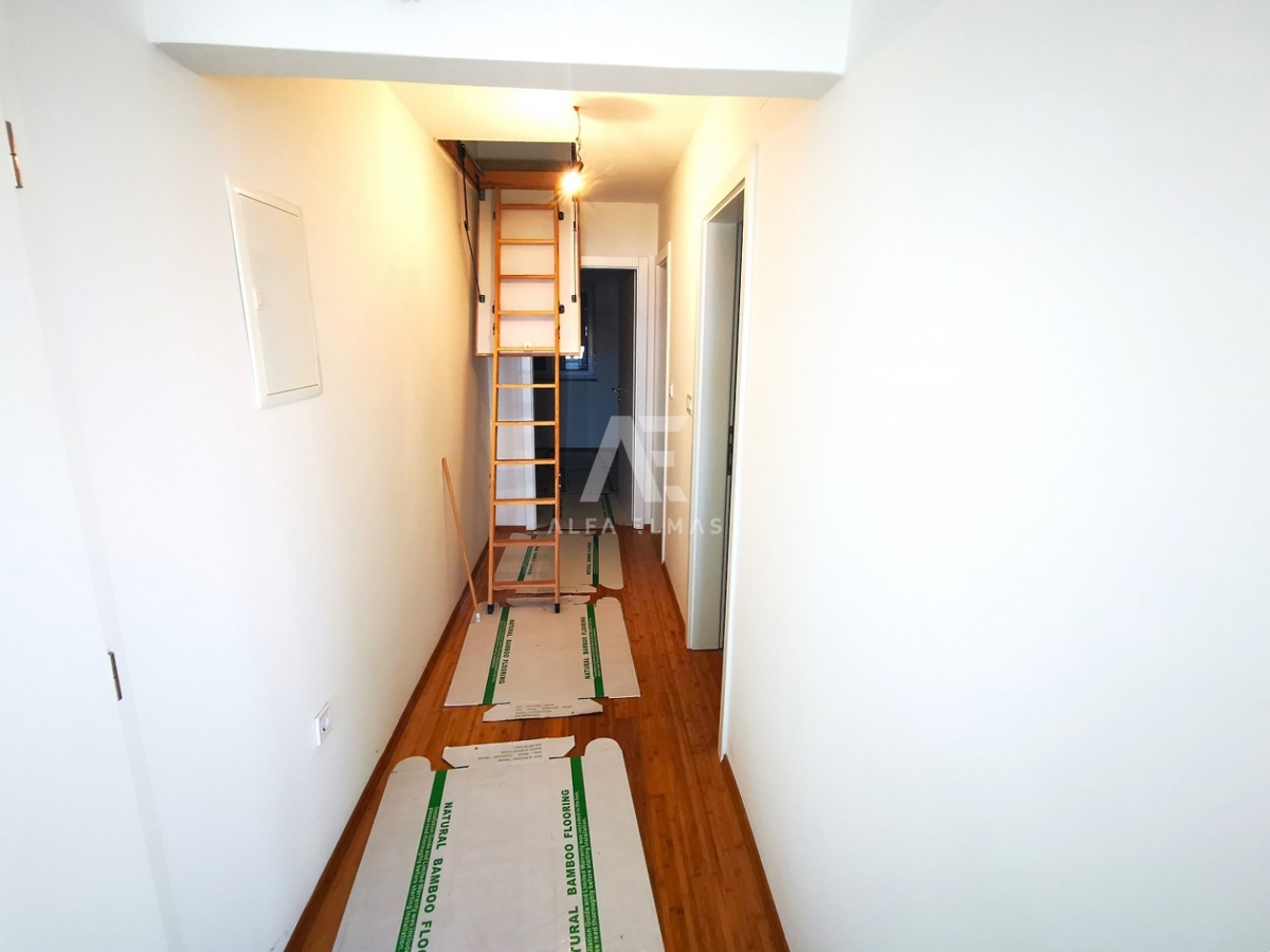 Prodaja apartmaja s pogledom na morje, površine 86 m2 v Malinski - ID 543