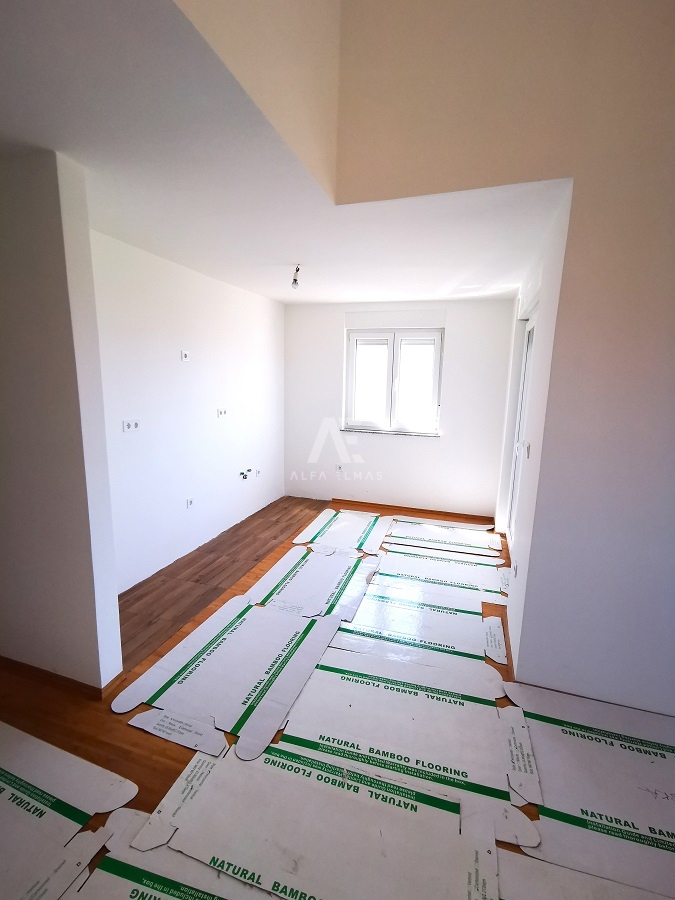 Prodaja apartmaja s pogledom na morje, površine 86 m2 v Malinski - ID 543