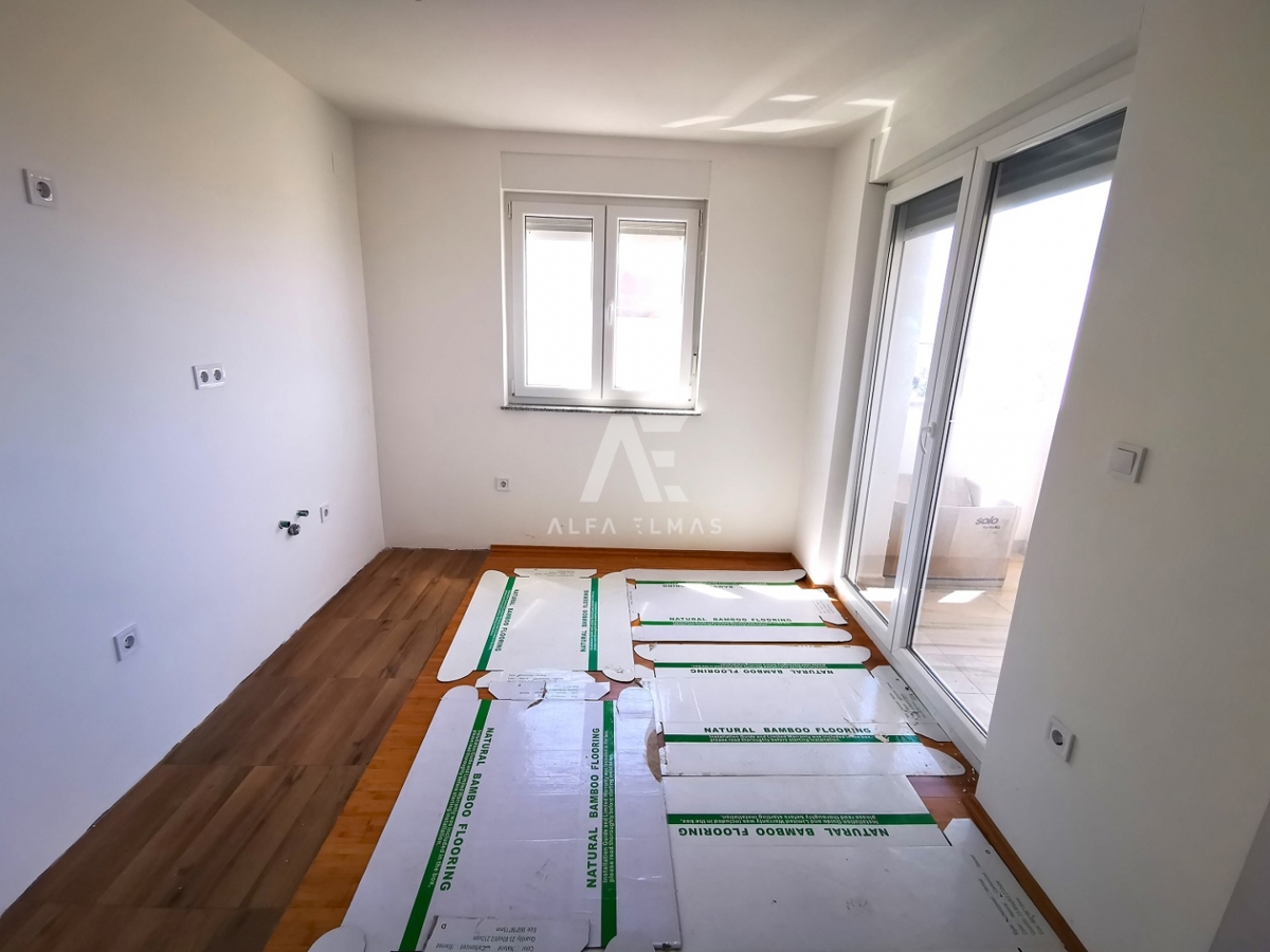 Prodaja apartmaja s pogledom na morje, površine 86 m2 v Malinski - ID 543