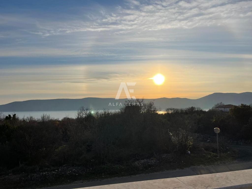 Detached stone house with a pool near the sea in Linardići - ID 573