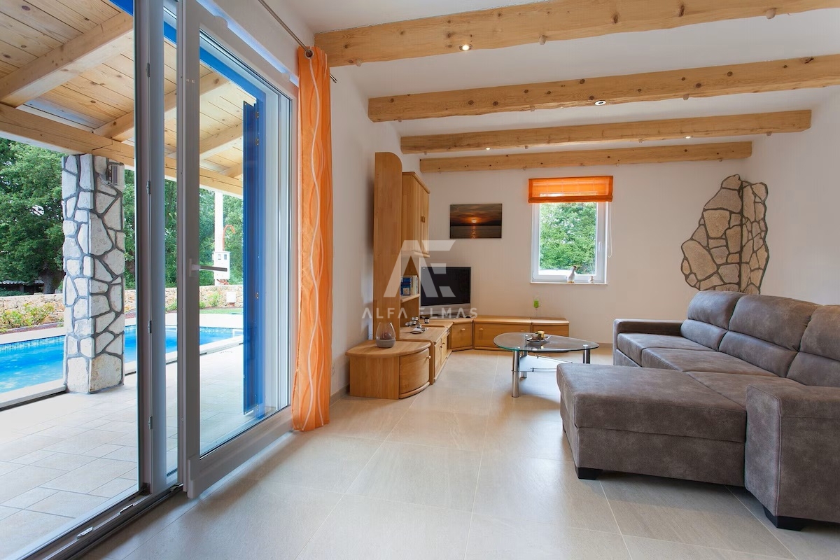 Krk, okolica, samostojna pritlična hiša z bazenom! ID 659