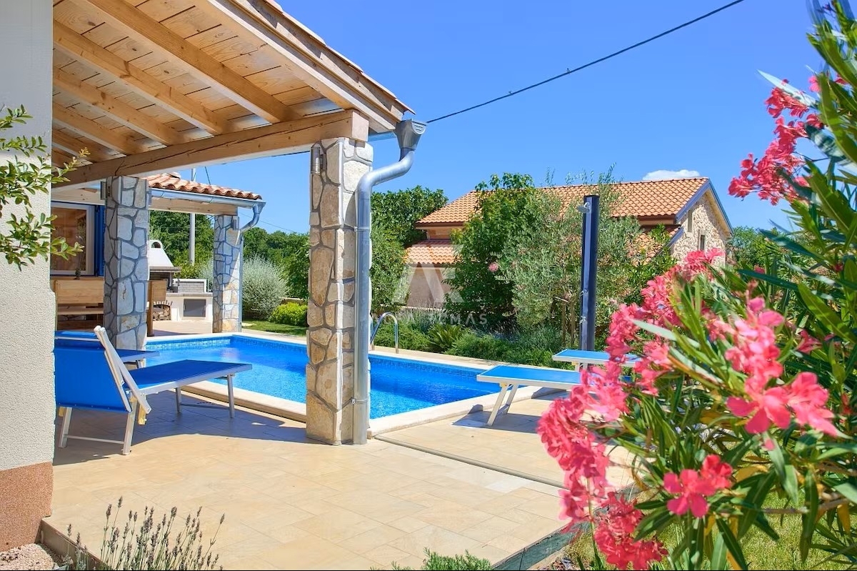 Krk, okolica, samostojna pritlična hiša z bazenom! ID 659