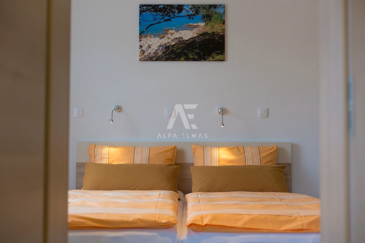 Krk, okolica, samostojna pritlična hiša z bazenom! ID 659