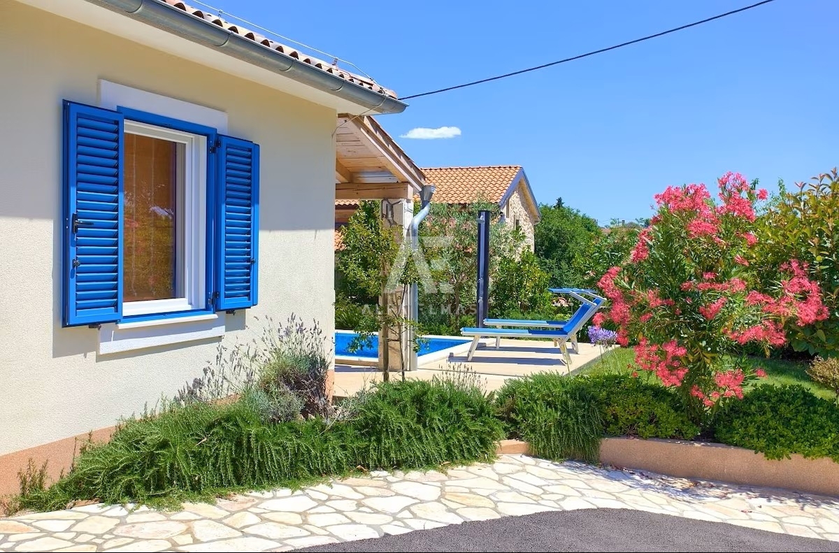 Krk, okolica, samostojna pritlična hiša z bazenom! ID 659