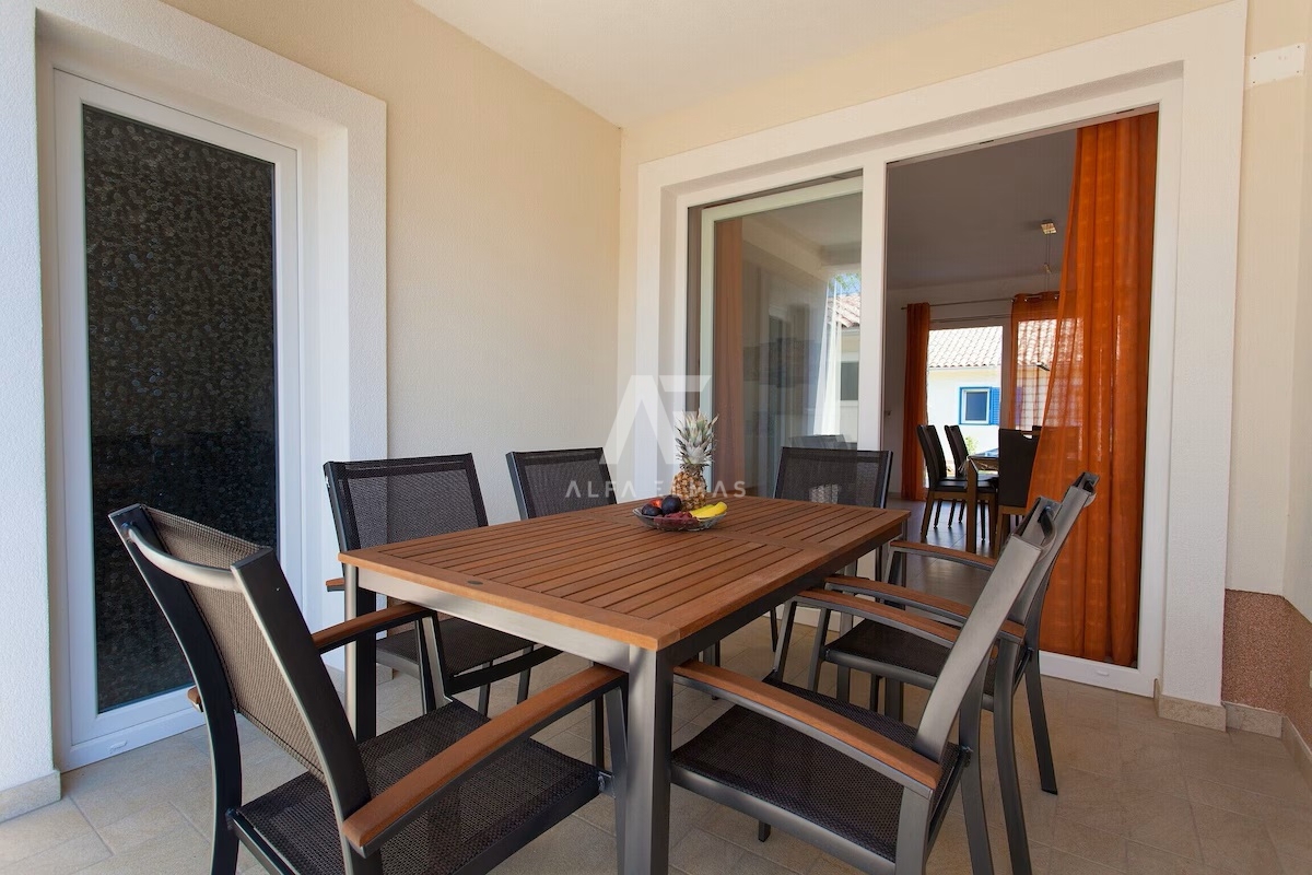 Otok Krk, okolica, samostojna hiša z bazenom! ID 660