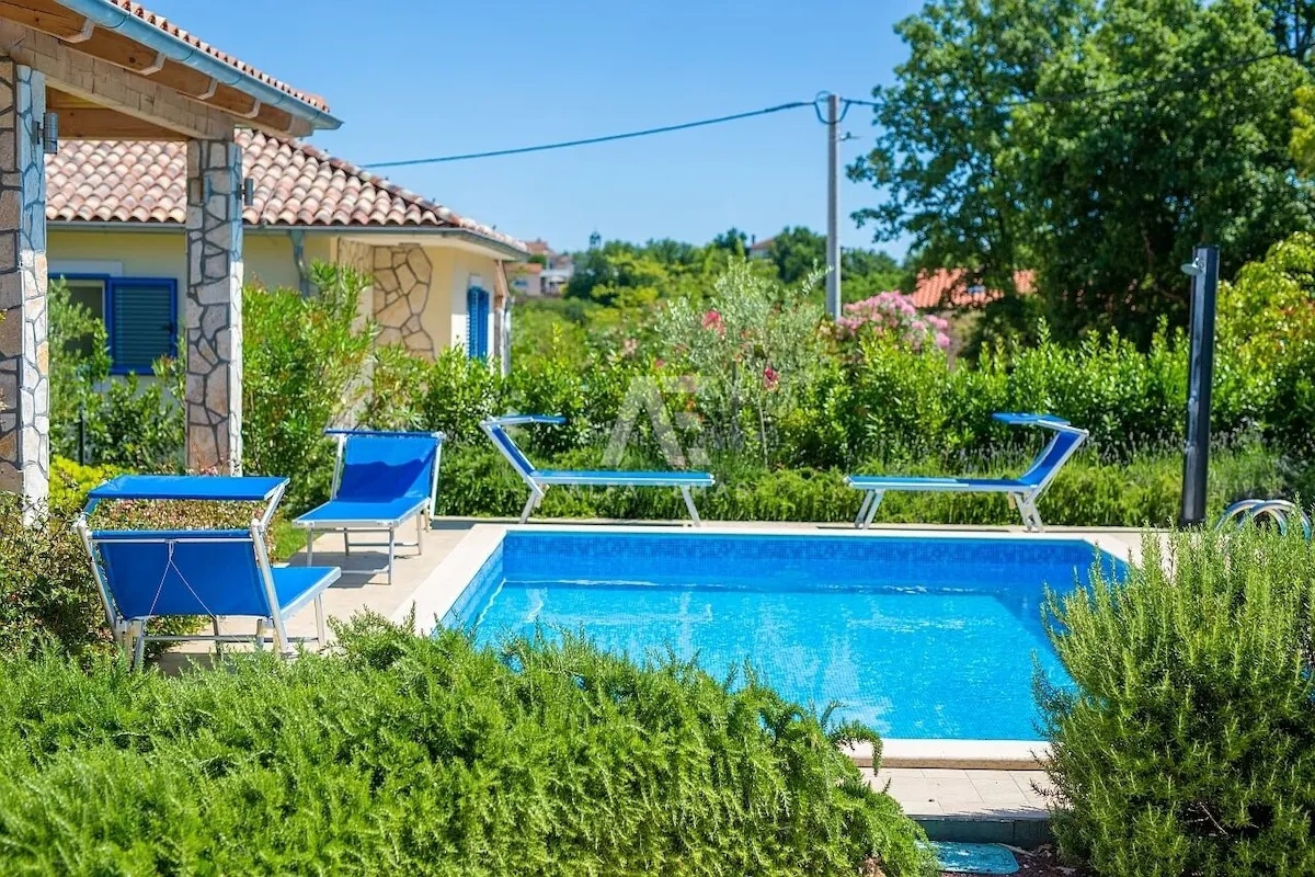Otok Krk, okolica, samostojna hiša z bazenom! ID 660