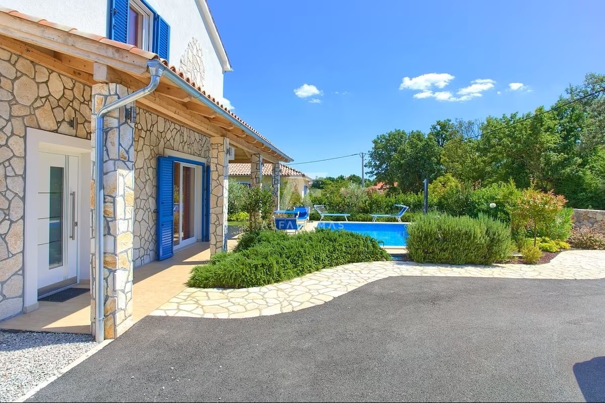 Otok Krk, okolica, samostojna hiša z bazenom! ID 660