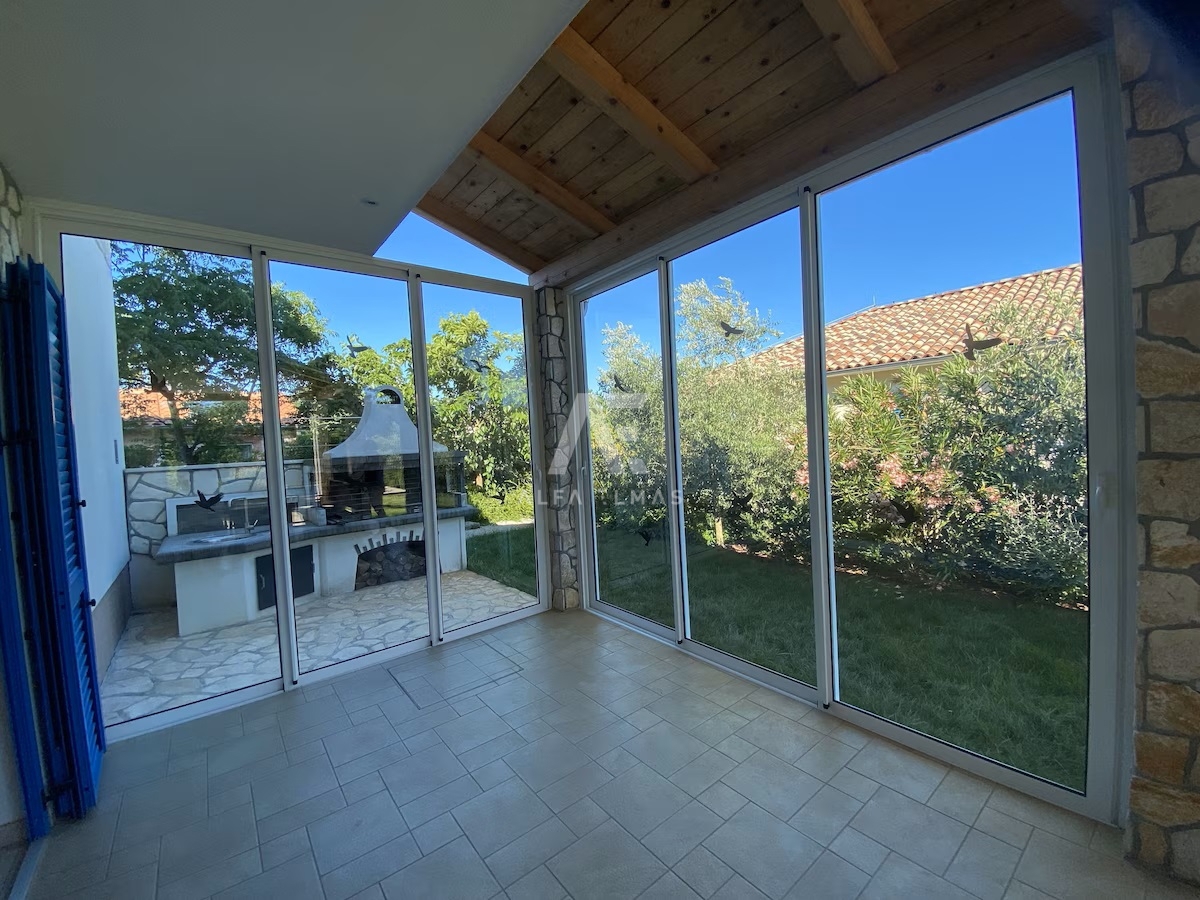 Otok Krk, okolica, samostojna hiša z bazenom! ID 660