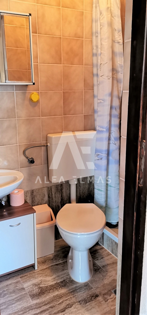 Linardići, hiša s petimi apartmaji na mirni lokaciji! ID 73
