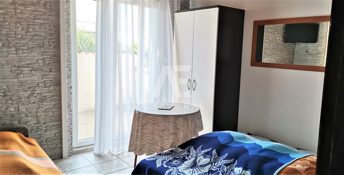  Linardići, hiša s petimi apartmaji na mirni lokaciji! ID 73
