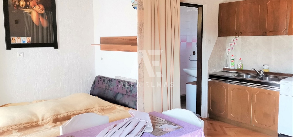  Linardići, hiša s petimi apartmaji na mirni lokaciji! ID 73