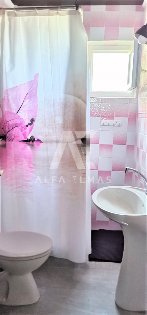  Linardići, hiša s petimi apartmaji na mirni lokaciji! ID 73