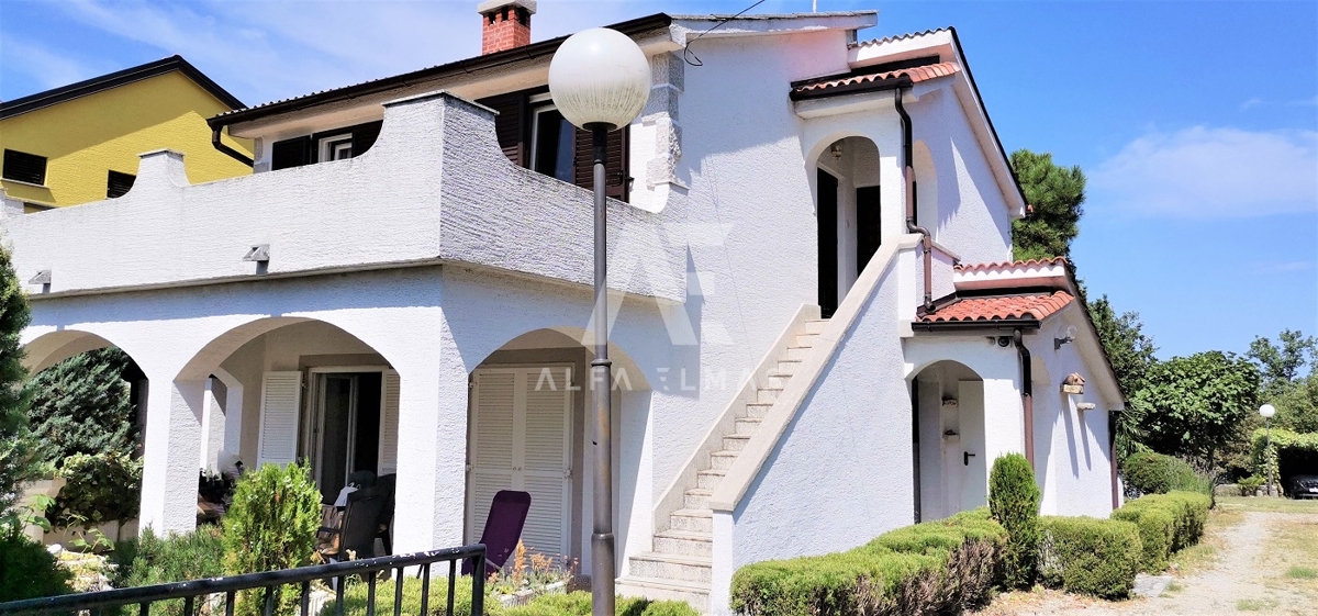  Linardići, hiša s petimi apartmaji na mirni lokaciji! ID 73