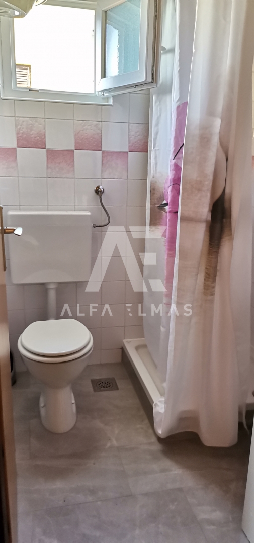  Linardići, hiša s petimi apartmaji na mirni lokaciji! ID 73