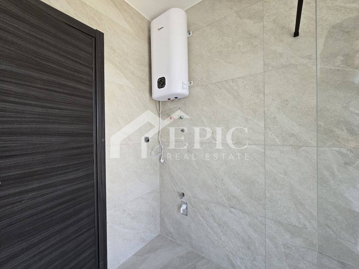 Dvosobno stanovanje, 50 m od plaže