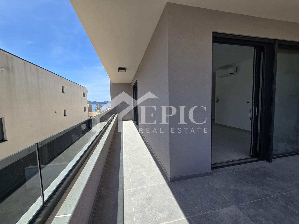 Dvosobno stanovanje, 50 m od plaže