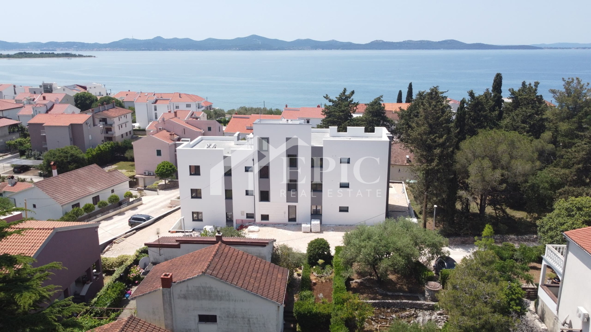 PRIZEMLJE NOVOGRADNJE SAMO 130 M OD PLAŽE