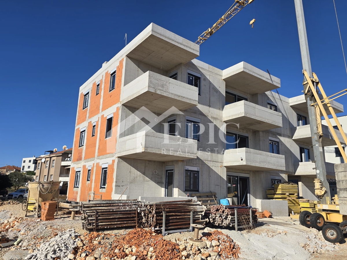 PLOVANIJA, enosobno stanovanje v 1. nadstropju