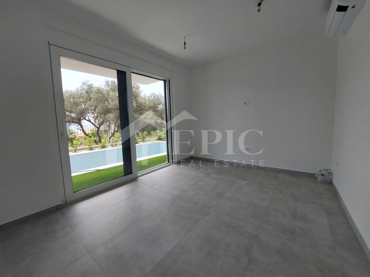 KOŽINO, ZADAR - TROSOBNO STANOVANJE S BAZENOM