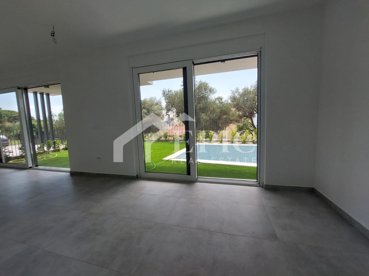 KOŽINO, ZADAR - TROSOBNO STANOVANJE S BAZENOM