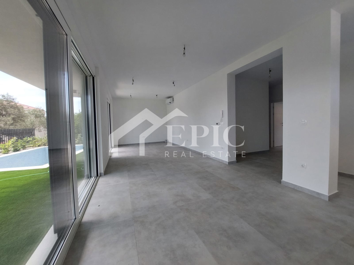 KOŽINO, ZADAR - TROSOBNO STANOVANJE S BAZENOM