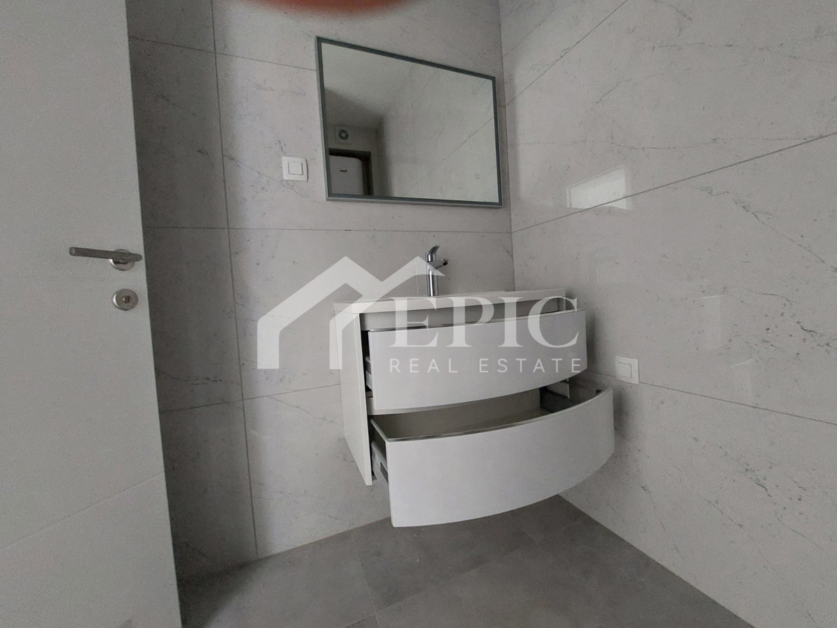 KOŽINO, ZADAR - TROSOBNO STANOVANJE S BAZENOM