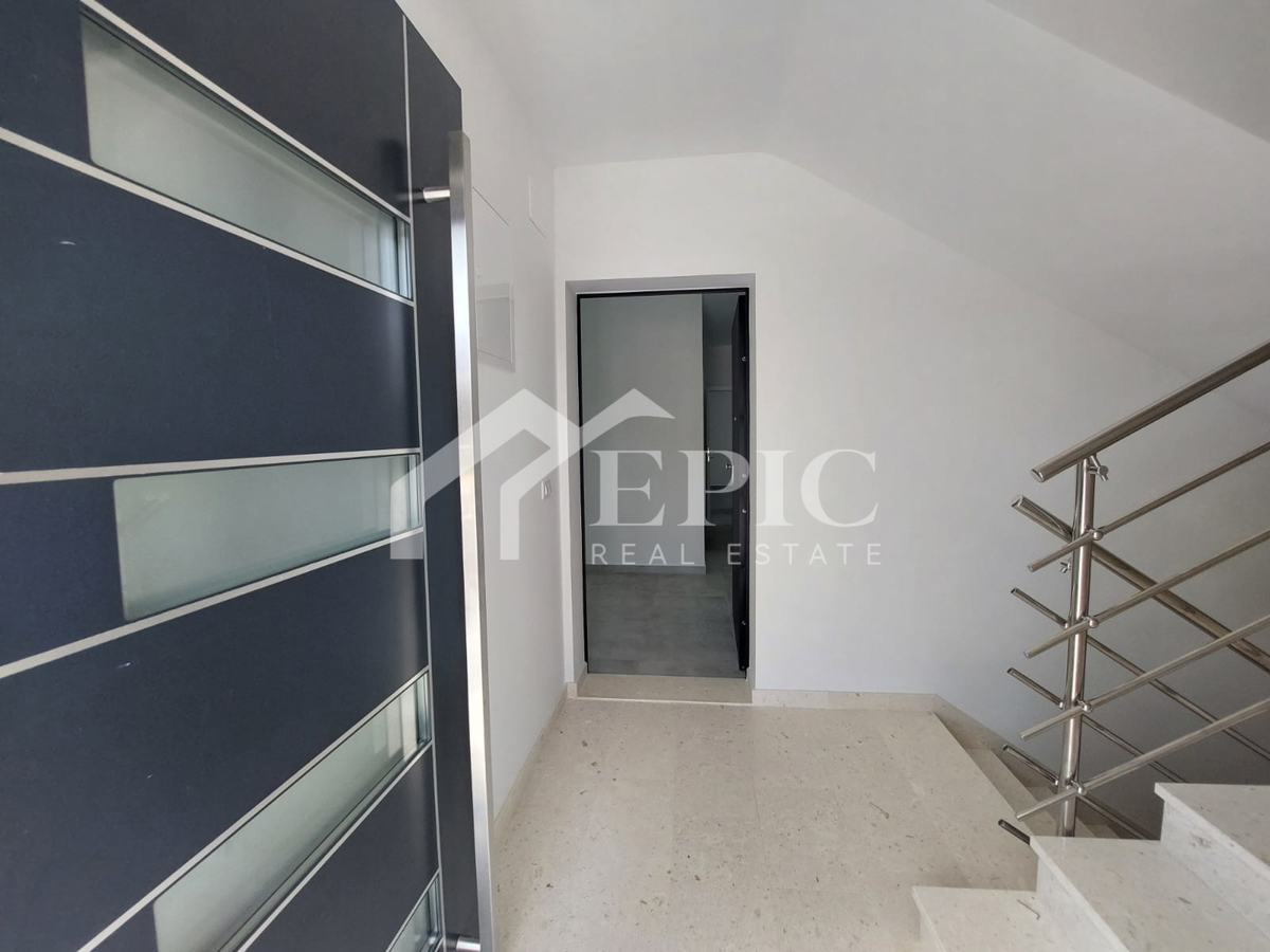 KOŽINO, ZADAR - TROSOBNO STANOVANJE S BAZENOM