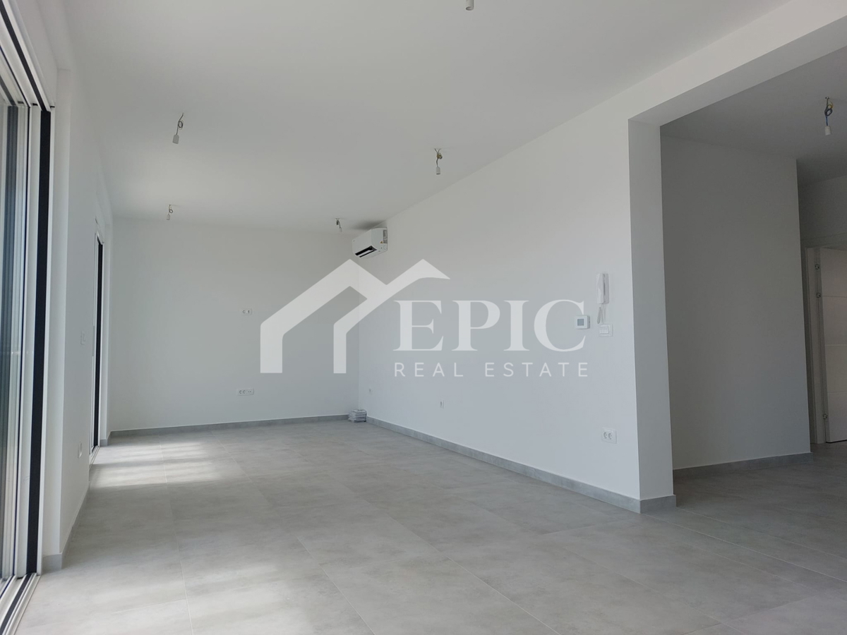 KOŽINO, ZADAR - TRISOBNO STANOVANJE S KROVNIM TERASO