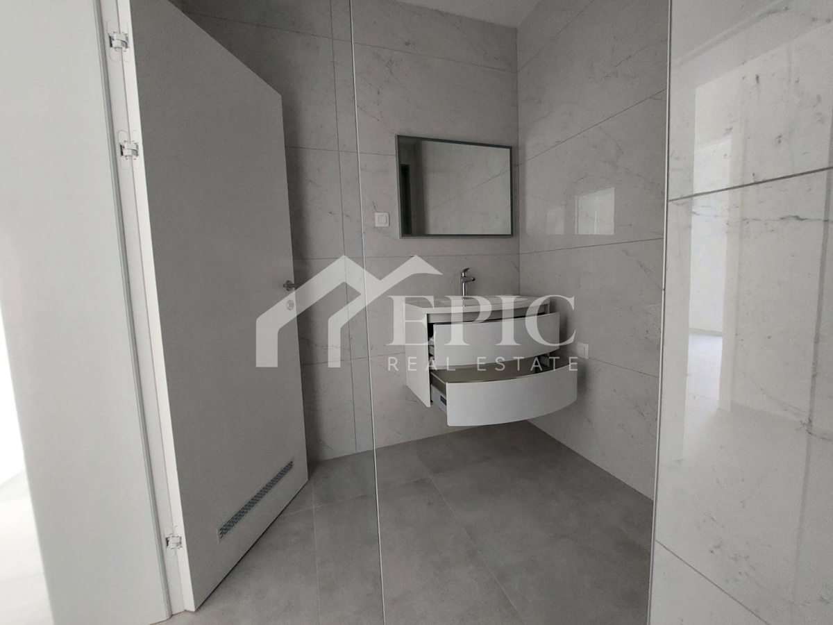 KOŽINO, ZADAR - TRISOBNO STANOVANJE S KROVNIM TERASO