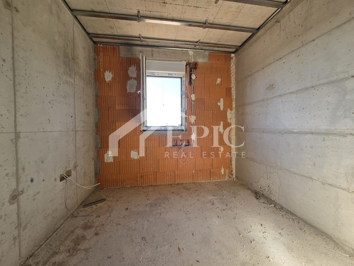 PLOVANIJA, 3-POSTELJSKO STANOVANJE V 1. NADSTROPJU