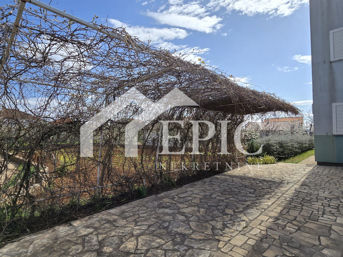 Sukošan, Zadar - opremljen apartma 150 m od plaže