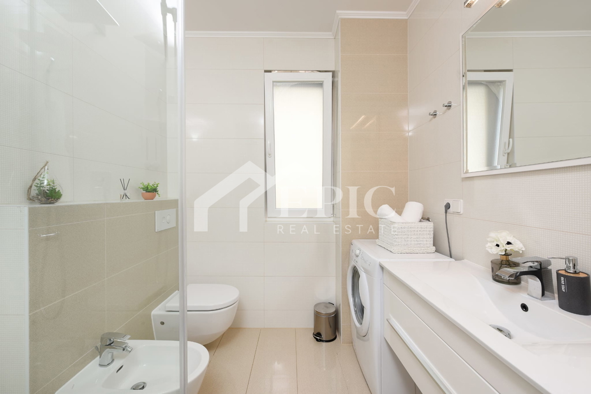 DIKLO - ATRAKTIVNO STANOVANJE, 150 M OD PLAŽE