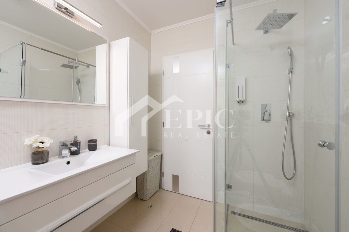 DIKLO - ATRAKTIVNO STANOVANJE, 150 M OD PLAŽE