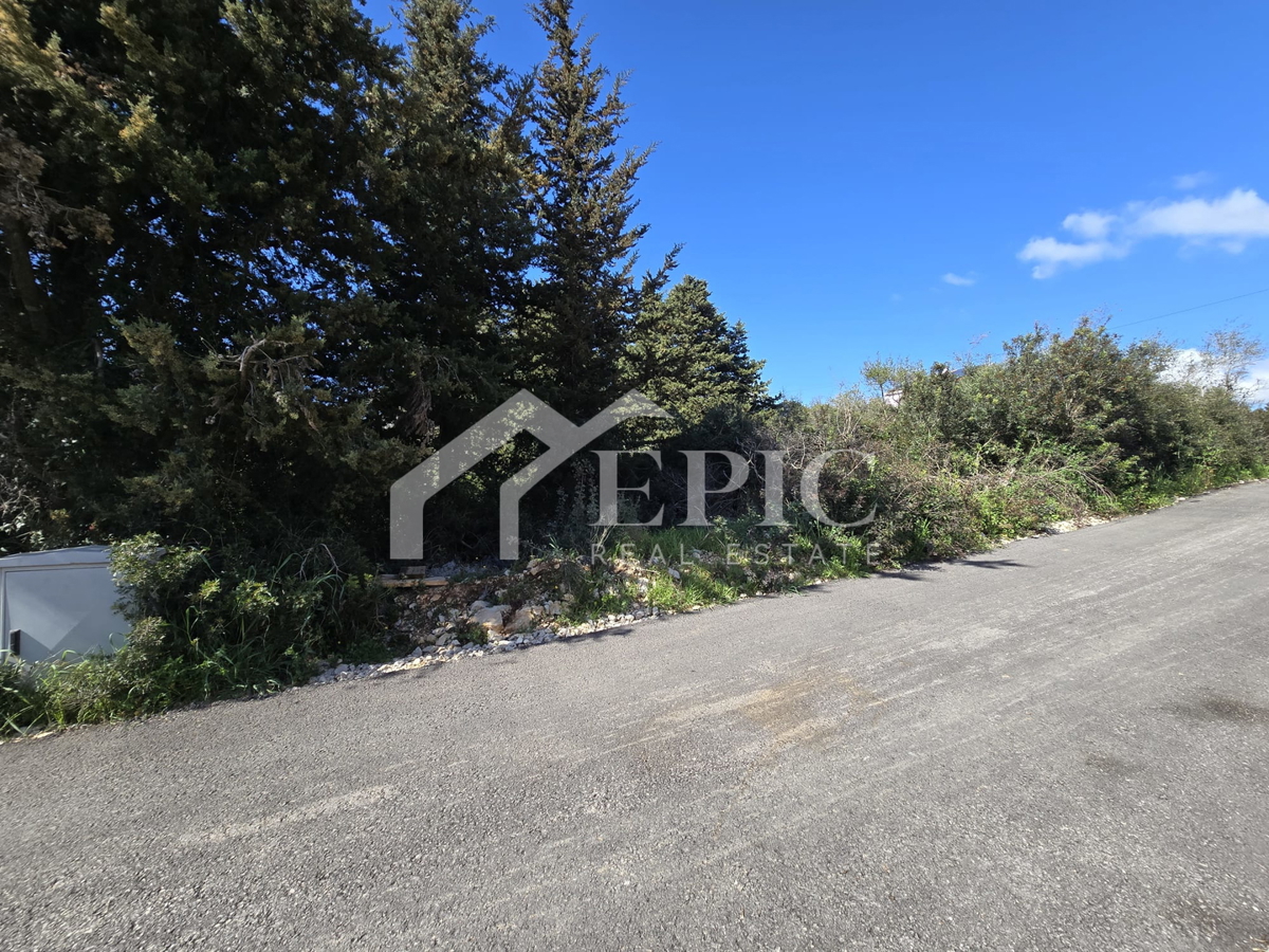 DIKLO, ZADAR - ATRAKTIVNO ZEMLJIŠTE