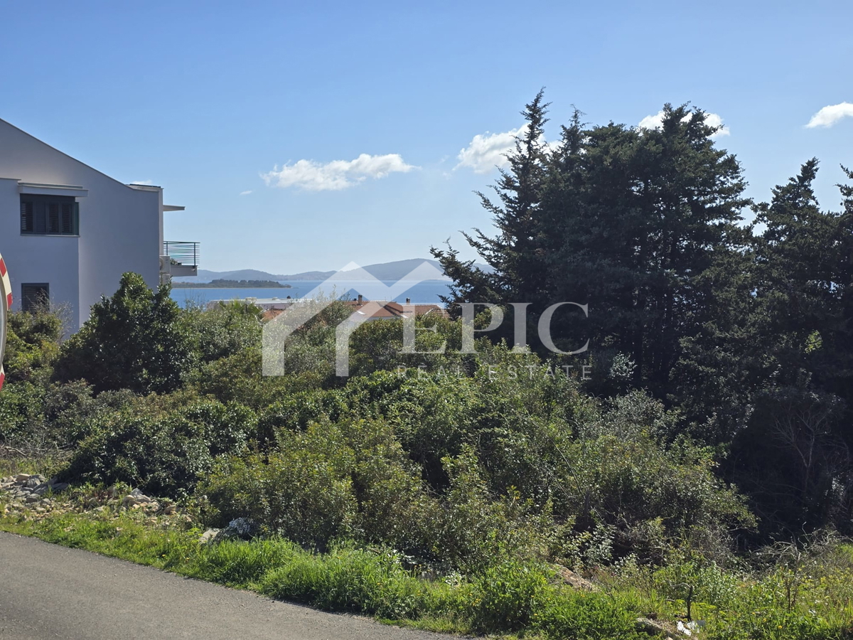 DIKLO, ZADAR - ATRAKTIVNO ZEMLJIŠTE