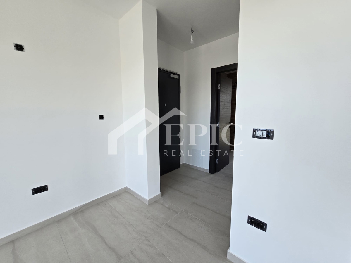 DIKLO, STANOVANJE V 2. NADSTROPJU, 50 m OD MORJA