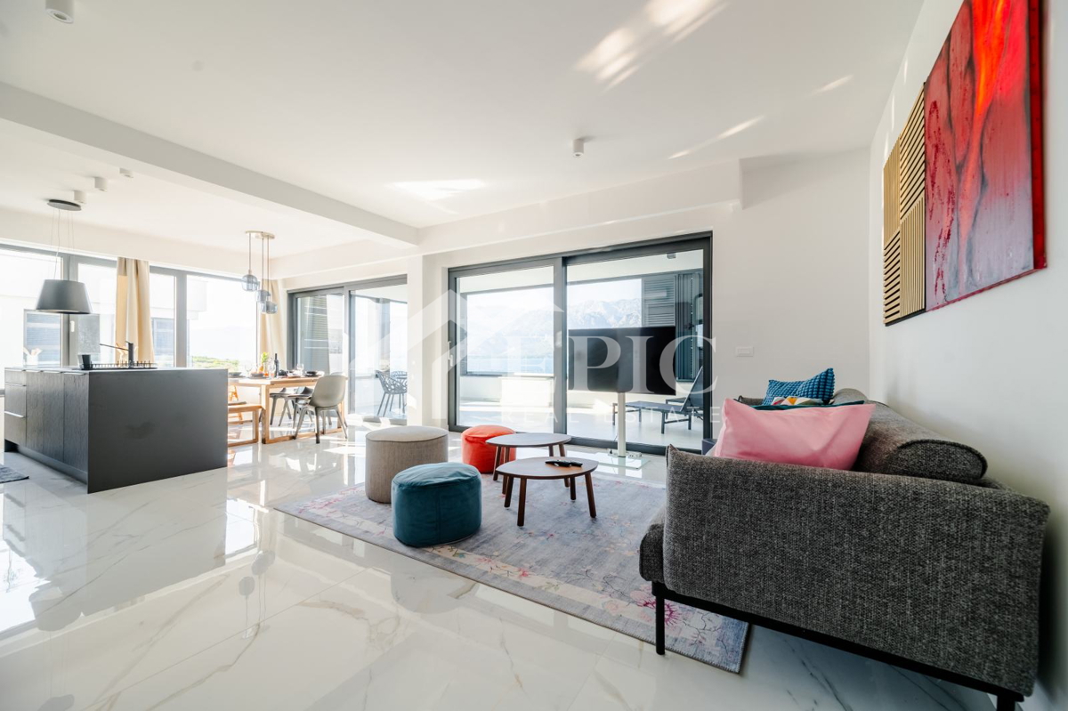 PENTHOUSE S ČUDOVITIM RAZGLEDOM