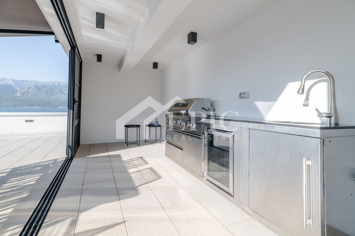 PENTHOUSE S ČUDOVITIM RAZGLEDOM