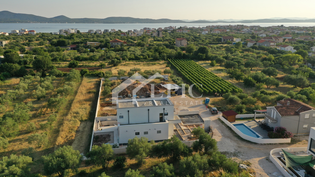 Moderna vila s bazenom – Sukošan, Zadra županija